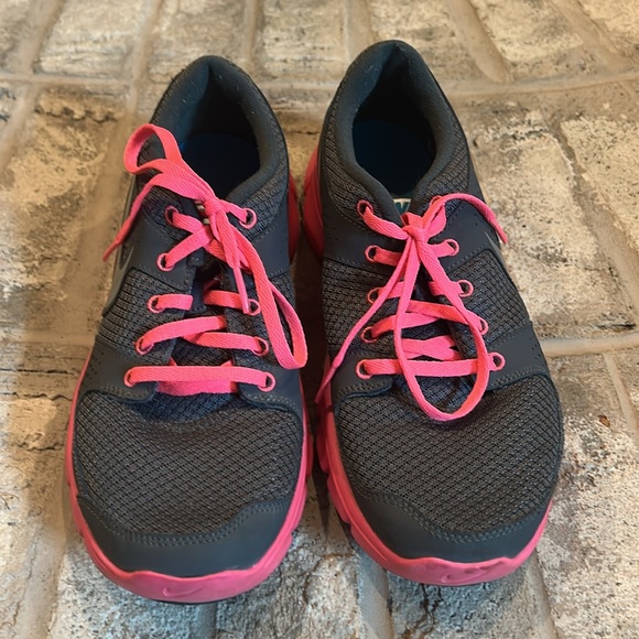 Nike Gray and Pink Sneakers - Picture 2 of 5